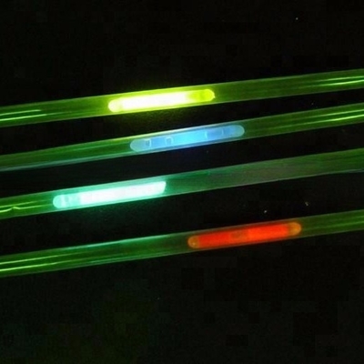 Сделайте заявление в ночном клубе с нашей 7*225 Glow in the Dark питьевой соломой